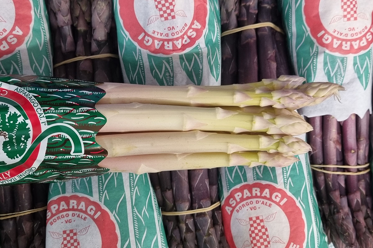 white and purple asparagus